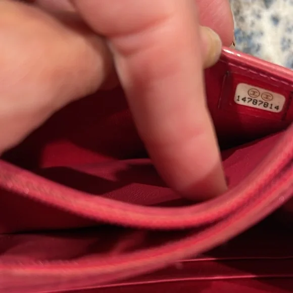 Chanel wallet on a chain - Picture 4 of 5